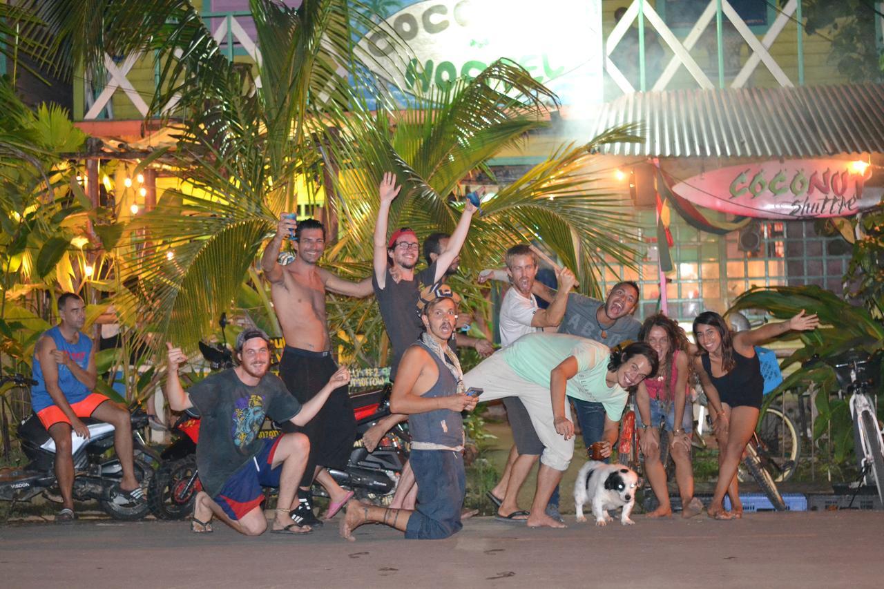 Coconut Hostel Bocas Town מראה חיצוני תמונה