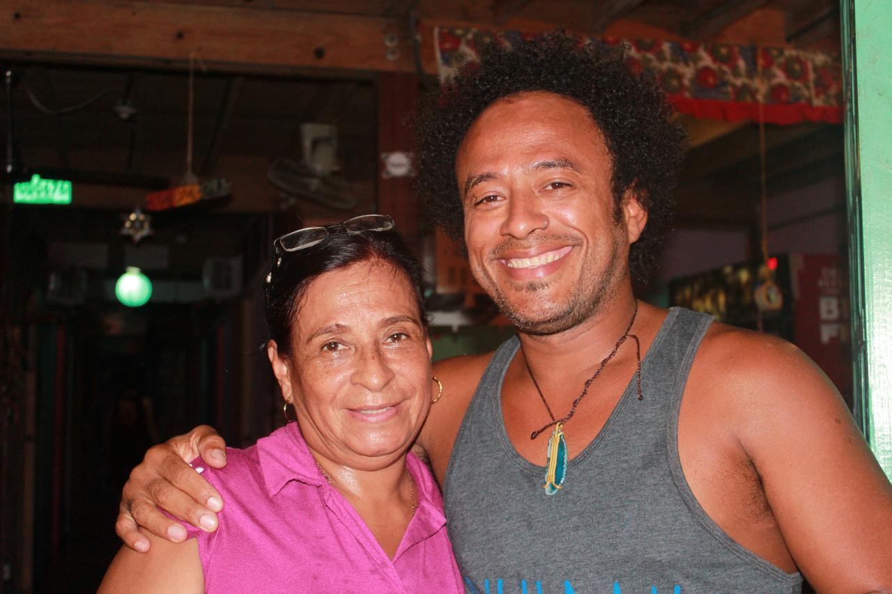 Coconut Hostel Bocas Town מראה חיצוני תמונה