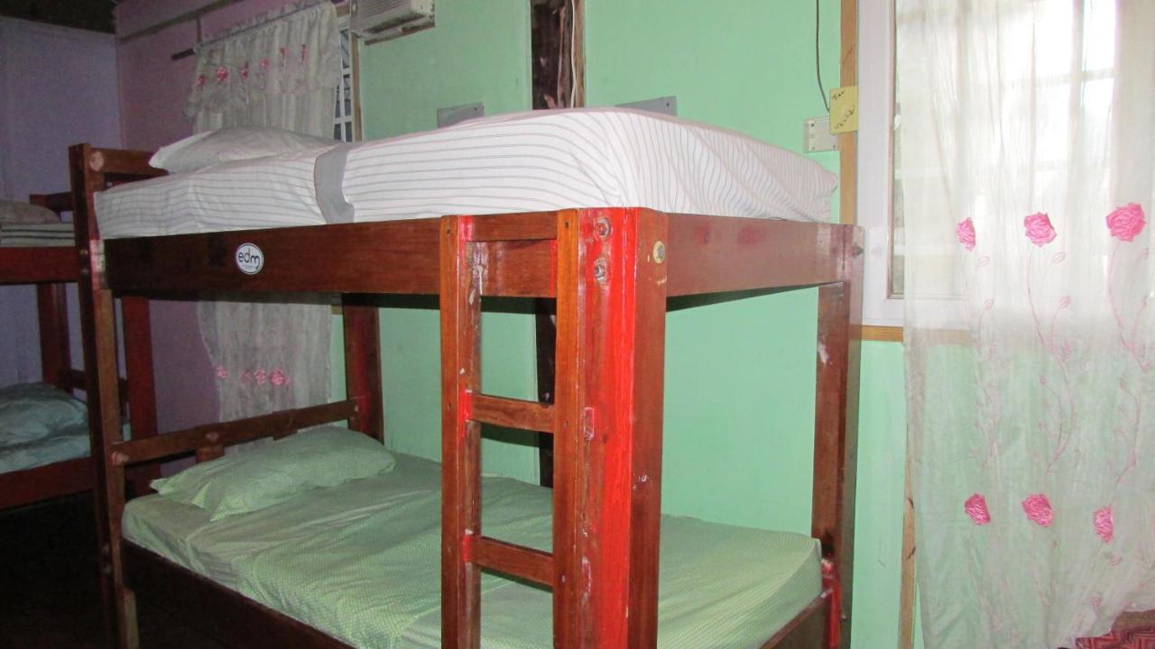Coconut Hostel Bocas Town מראה חיצוני תמונה