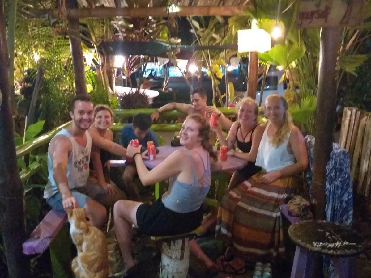 Coconut Hostel Bocas Town מראה חיצוני תמונה